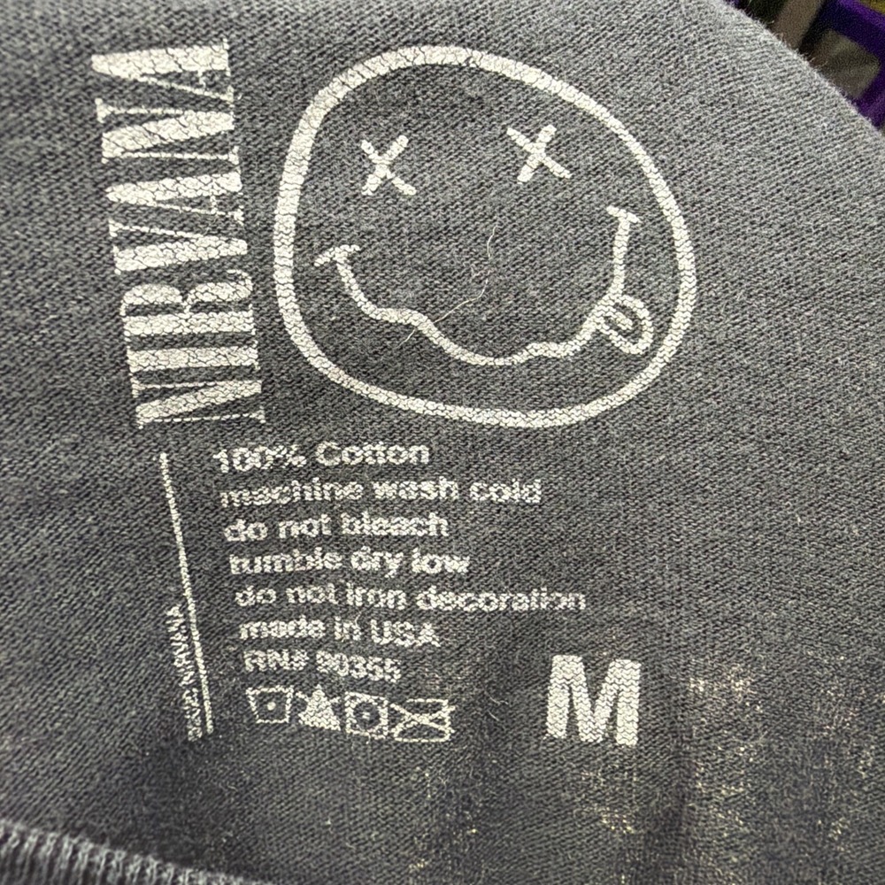 Nirvana Unplugged in New York 1993, Black Graphic T-Shirt, Size M - Picture 7 of 7